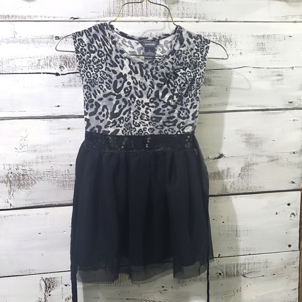 Girls size 6 Dress